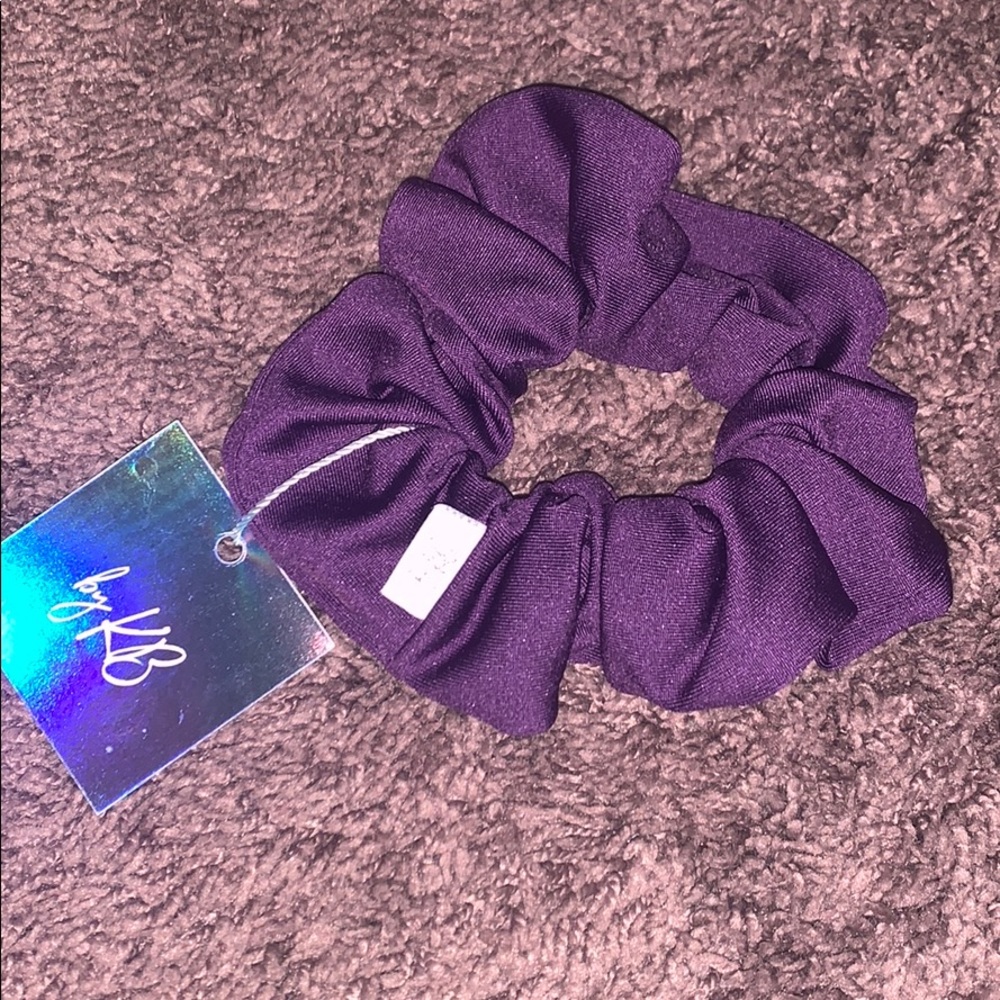 Dew Edit Scrunchie Feelin Grape 2